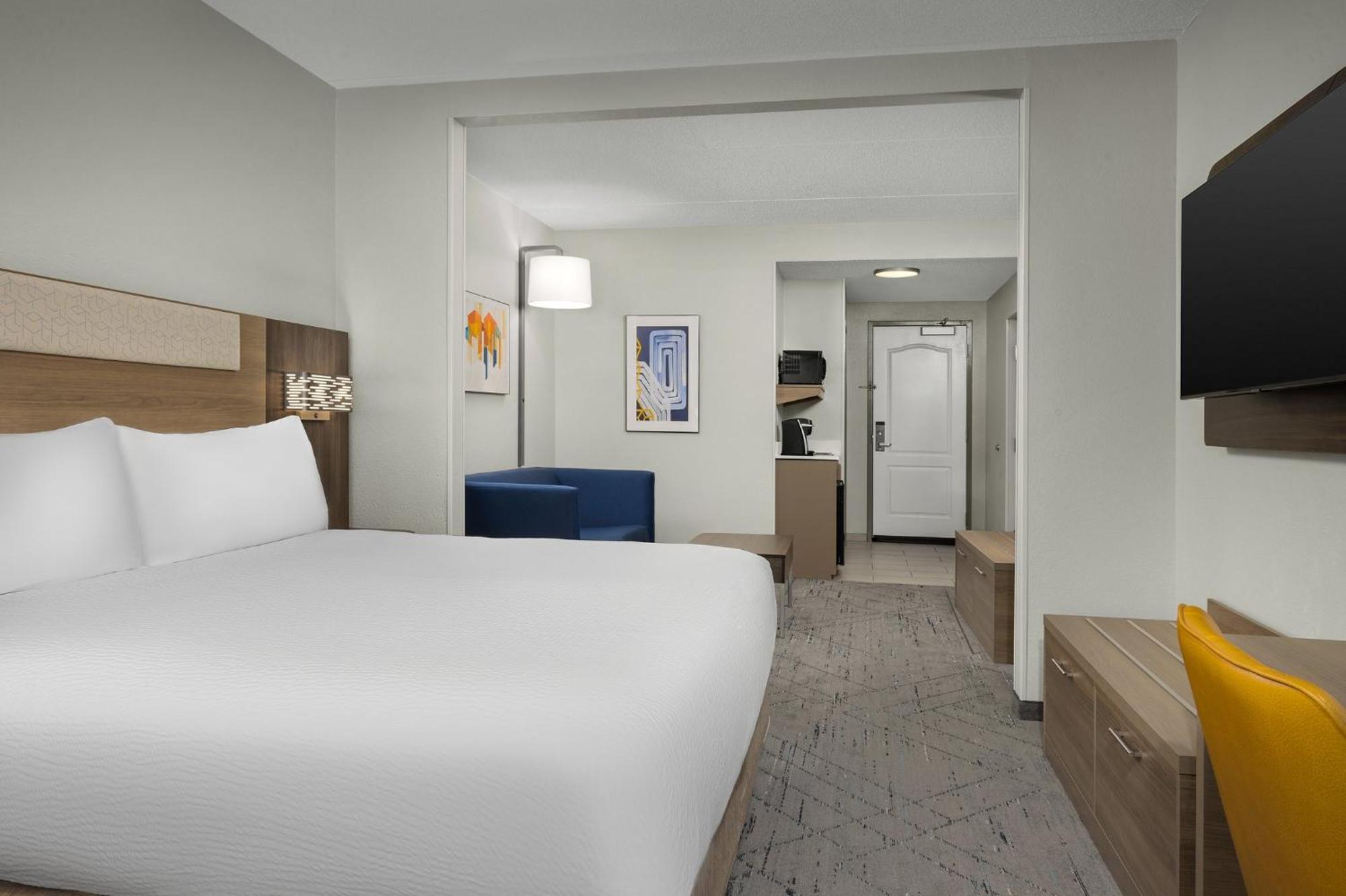 Holiday Inn Express Hotel & Suites Greensboro - Airport Area By Ihg Zewnętrze zdjęcie