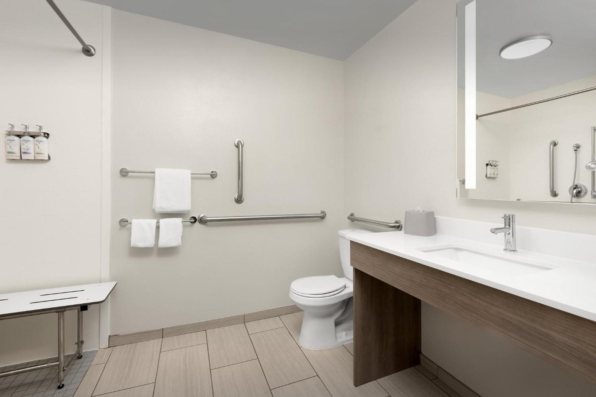 Holiday Inn Express Hotel & Suites Greensboro - Airport Area By Ihg Zewnętrze zdjęcie