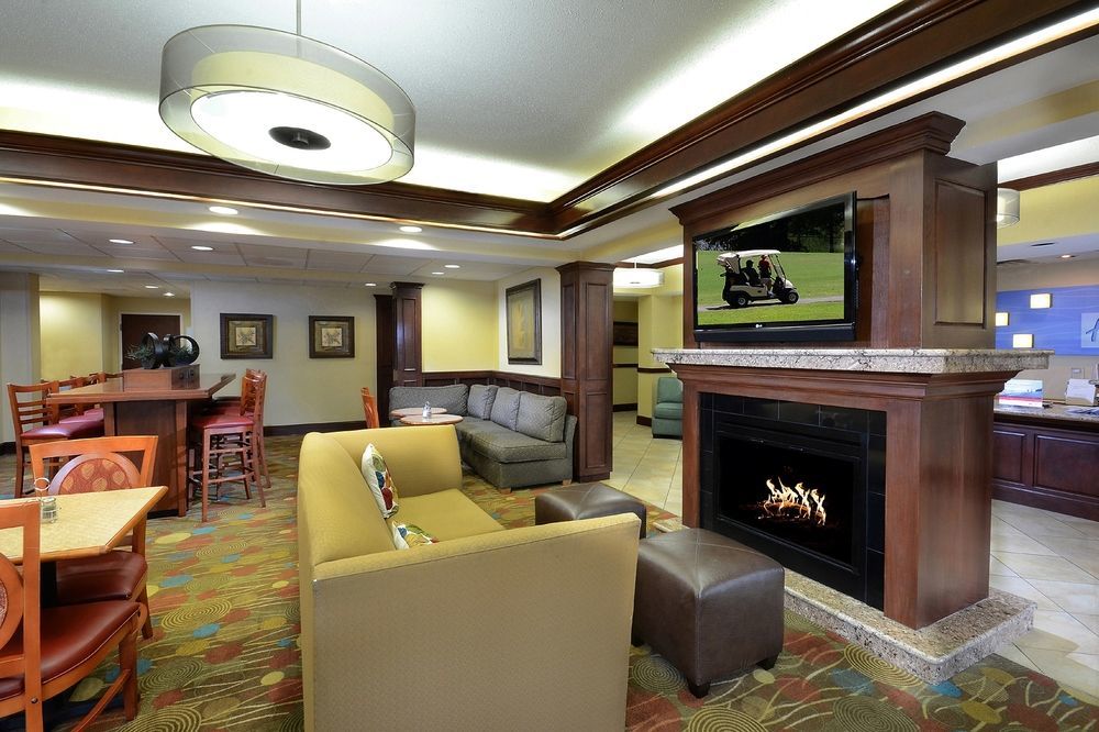Holiday Inn Express Hotel & Suites Greensboro - Airport Area By Ihg Zewnętrze zdjęcie